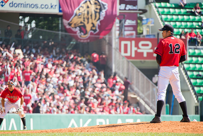 고려대 야구부 고연전 입니다.