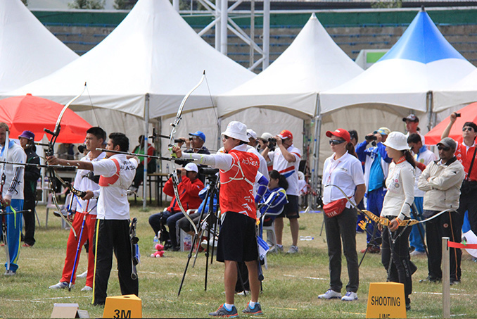 2013년 아시아 그랑프리 이동욱 선수 조준 모습입니다.