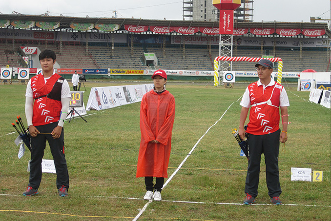 2013년 아시아 그랑프리 몽골대회 결승전에 오른 코오롱 양궁팀 이창환 선수입니다.